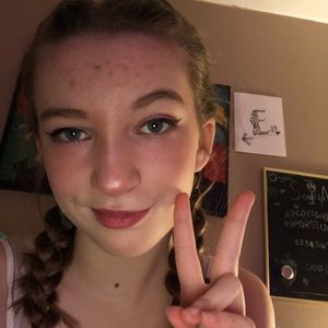 Meet your Posher, Ella